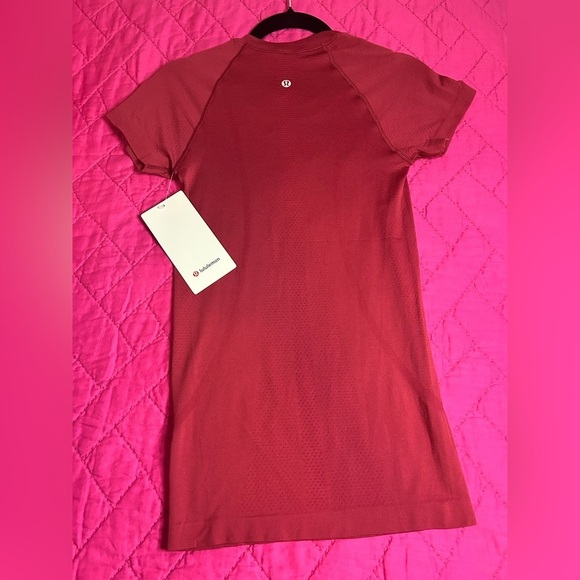 Lululemon Women's Swiftly Tech Short Sleeve-Magenta Smoke - Picture 5 of 5